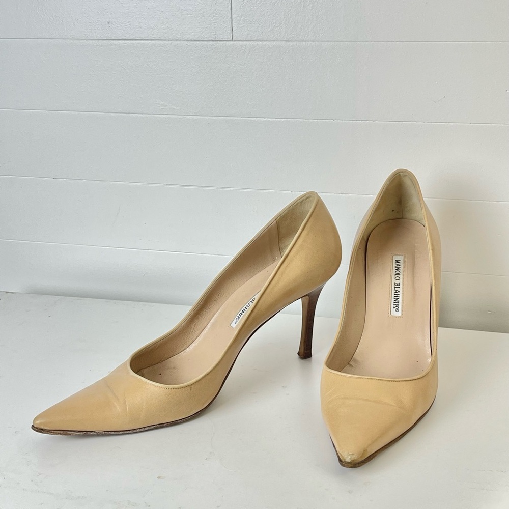 MANOLO BLAHNIK Tan Point Toe Leather Pumps High Heels Size 41 /10 US Italy